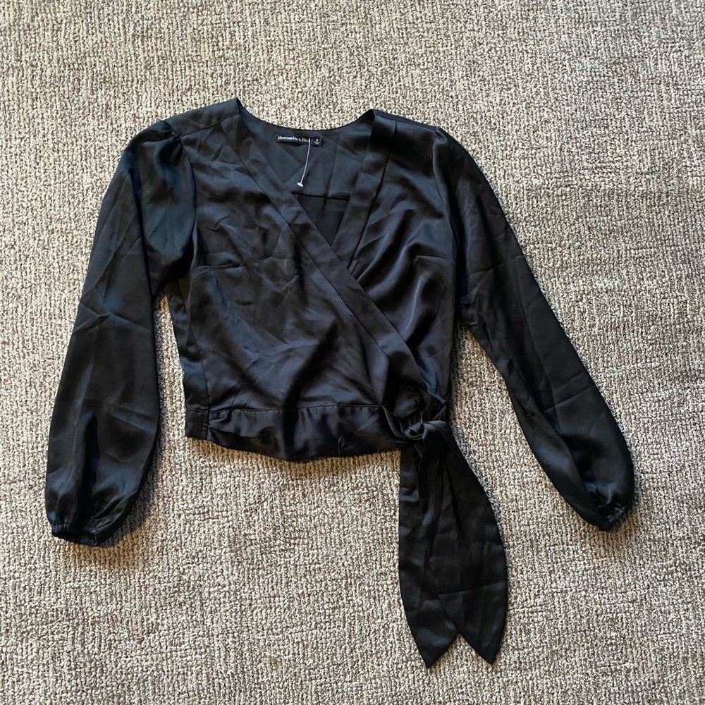 Abercrombie & Fitch • Silk blouse